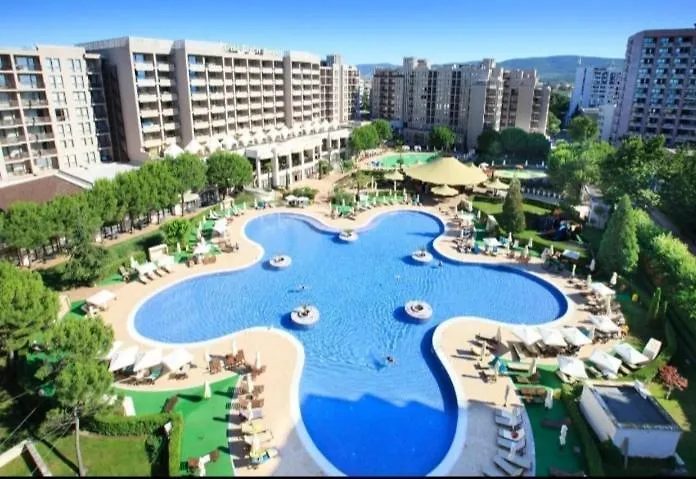 Royal Sea B Apartament *